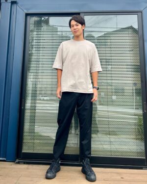 Ryo　 Instagram - 眉毛がなくなったら描けばいいし、高い服禁止されてもUNIQLOとGUがある
(麻呂眉になって、上下6000円までしか着れなくなりました。靴は高いです。)